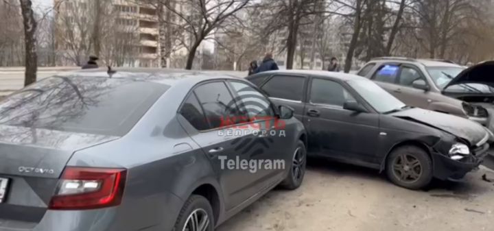 В Белгороде водитель потерял сознание и протаранил пять  машин