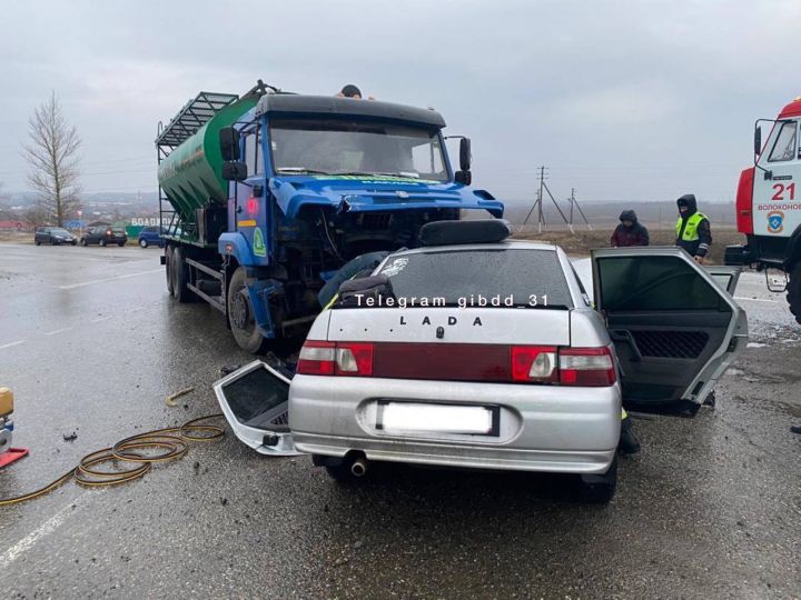 В Белгородской области в аварии с КамАЗом погиб молодой водитель