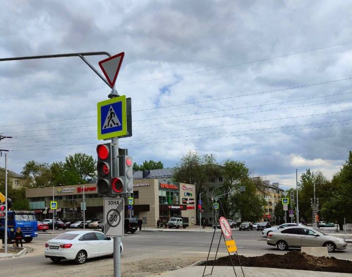 Светофор на оживлённом перекрёстке Белгорода запустили в новом режиме