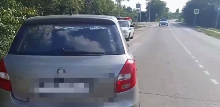 В Белгородской области две машины столкнулись на обочине