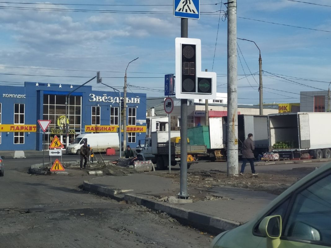 В Белгороде заработал новый светофор на улице Магистральной