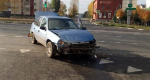 Под Белгородом водитель иномарки устроил ДТП, проскочив на красный свет