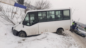 В Белгородской области автобус с пассажирами вылетел в кювет