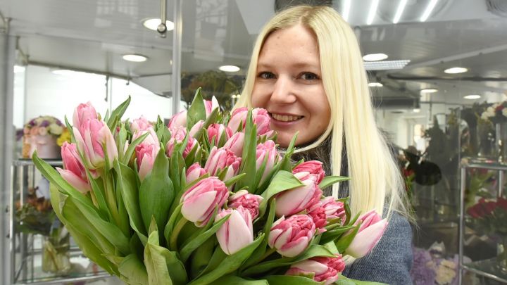 Как выбрать и донести идеальный букет, который не завянет к вечеру