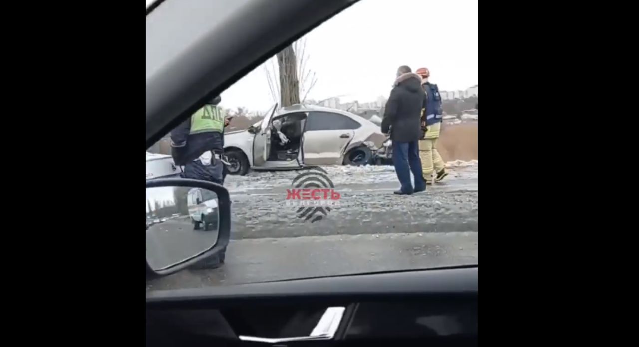 жесть белгорода сегодня происшествия. светофор на харьковской горе белгород. белгородская область перевернулся. жесть белгорода сегодня происшествия. дтп с дорогими автомобилями.