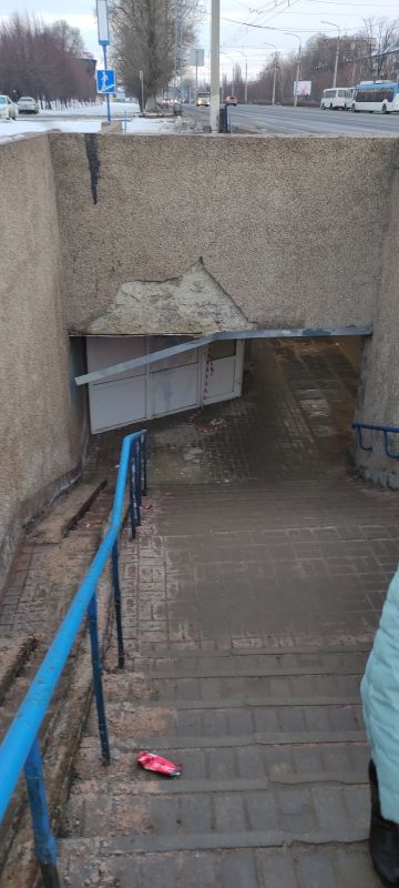 В Белгороде рассыпается подземный переход