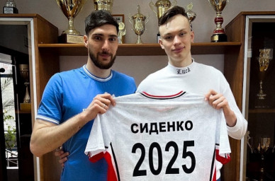Белгородский волейбольный клуб продлил контракт с диагональным