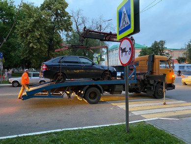 В Белгороде массово эвакуировали автомобили