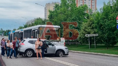 В Белгороде ДТП с автобусом парализовало движение транспорта