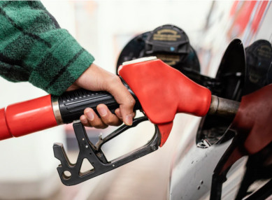 Россиянам сообщили о снижении средней стоимости цены на бензин