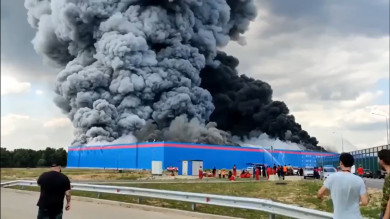После пожара на складе «Озона» решается вопрос о компенсации ущерба клиентам