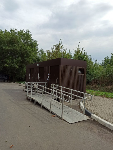 В Белгороде общественный туалет ударил посетителя током