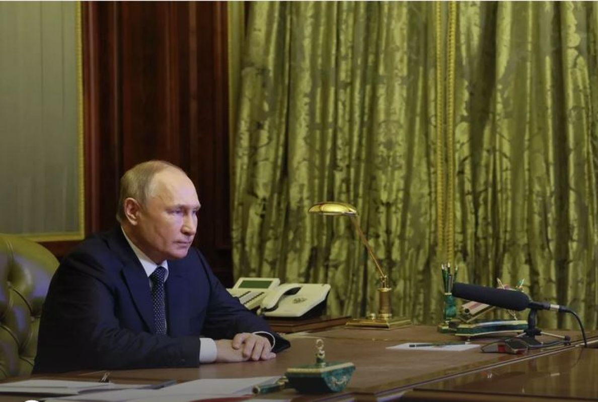 <p>Президент России Владимир Путин проводит заседание Совета Безопасности 10 октября 2022 года</p>