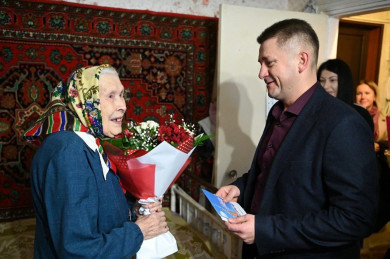 Президент поздравил белгородку со 100-летним юбилеем