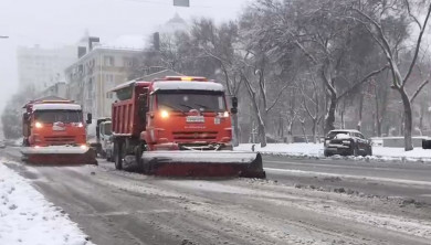 В Белгородской области 405 спецмашин убирали снег