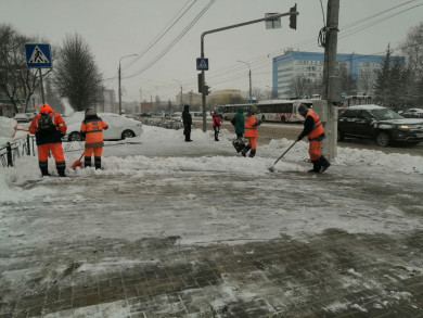 В Белгороде снег убирают 112 спецмашин