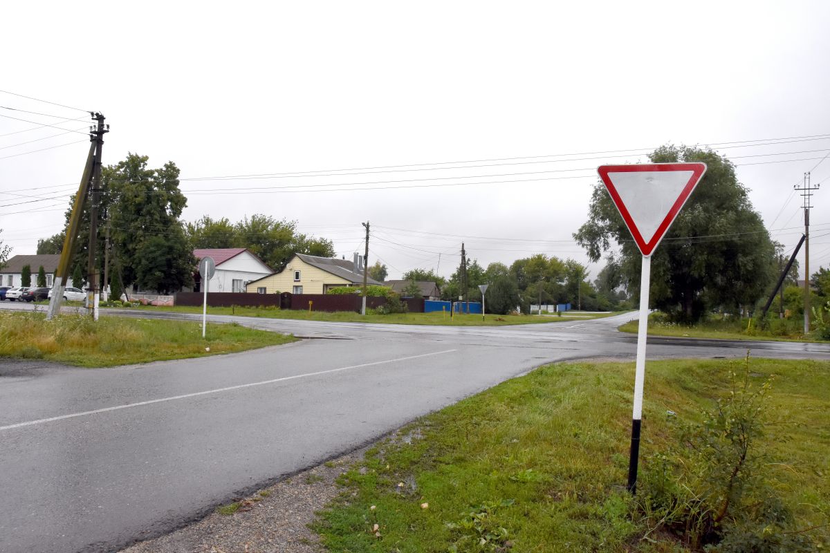 На Белгородчине машины влетают во двор жителей&nbsp;