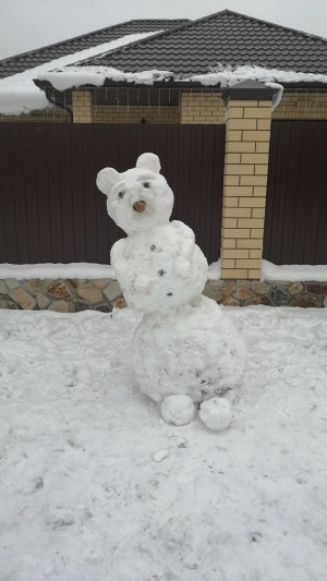 Белгород заполонили необычные снеговики