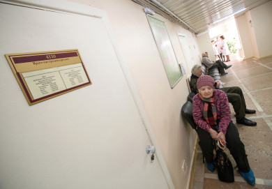 Белгородцам не хватает туалетной бумаги в поликлинике 