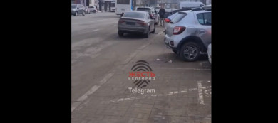 В центре Белгорода протаранили припаркованные машины