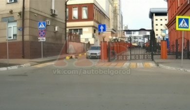 В Белгороде автоледи напугала бабушку-пешехода