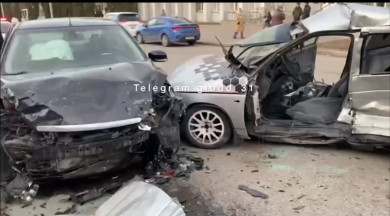 В Старом Осколе в столкновении двух авто пострадали юноша и девушка