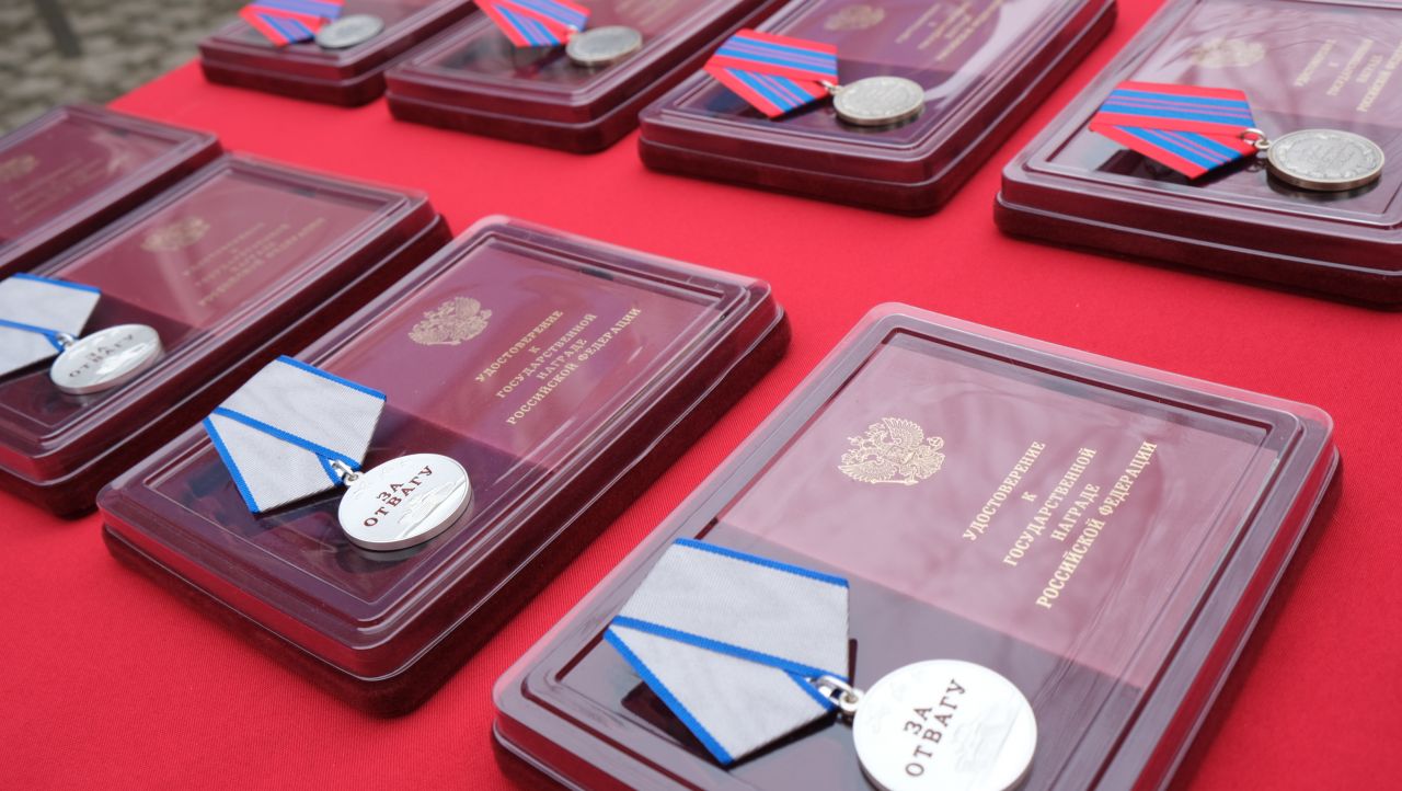 Сотрудники Росгвардии, обезвредившие снаряды, получили государственные награды