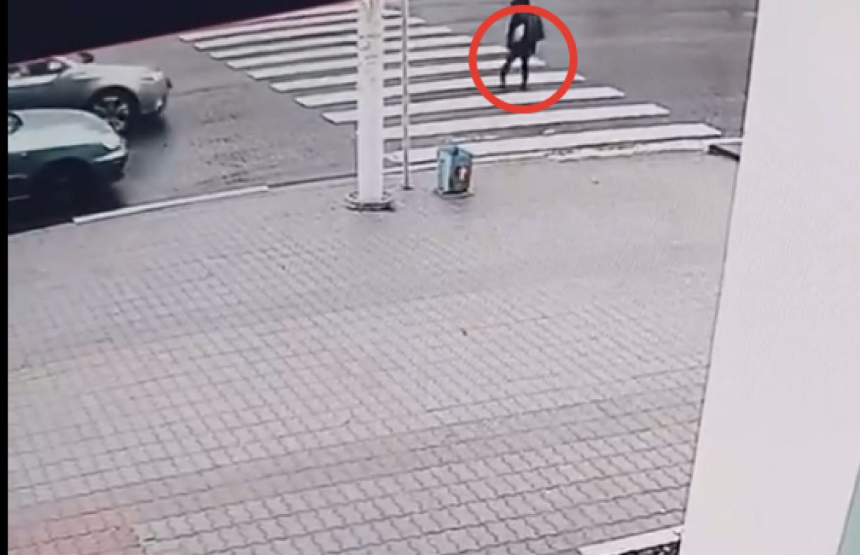 В Губкине ребенок выбежал на дорогу и попал под машину