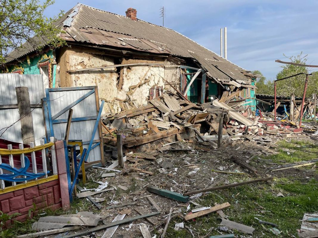 Снаряд ВСУ разрушил дом в Белгородской области