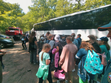 В Воронежскую область прибыли дети, вывезенные из-под обстрелов в белгородском Шебекино