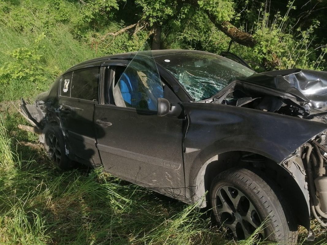 В Белгородской области водитель пошел на обгон и устроил тройное ДТП