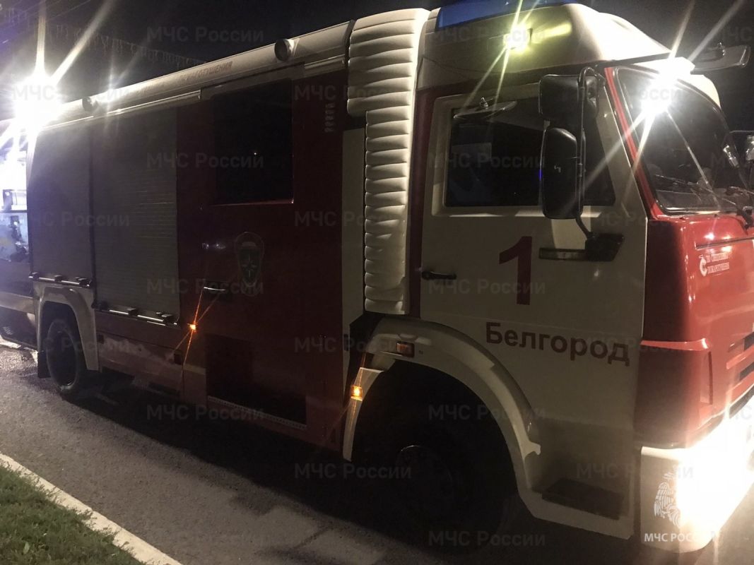 В Белгороде из горящего дома спасли троих взрослых и ребенка