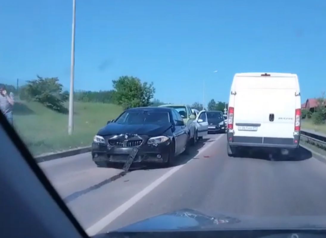 Возле поворота на «Новую Жизнь» столкнулись четыре машины