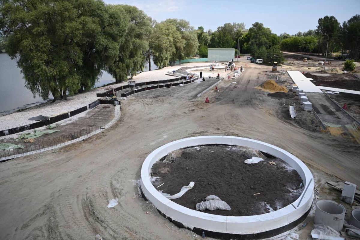 Белгородцам показали наполовину отремонтированный пляж