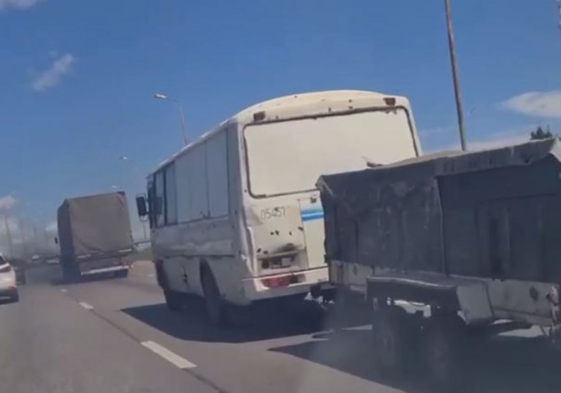 Военкор сообщил о&nbsp;колонне ЧВК «Вагнер» на&nbsp;М-4 «Дон» в&nbsp;сопровождении полиции