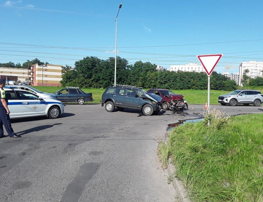 В Белгороде дедушка устроил аварию с тремя пострадавшими