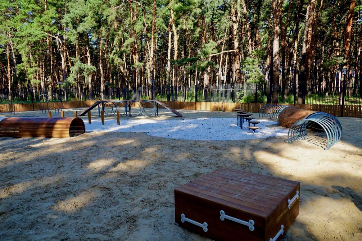 В Шебекино построили площадку для выгула собак