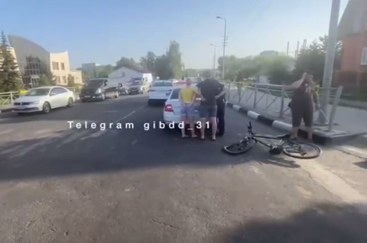 В Алексеевке машина сбила 9-летнюю велосипедистку