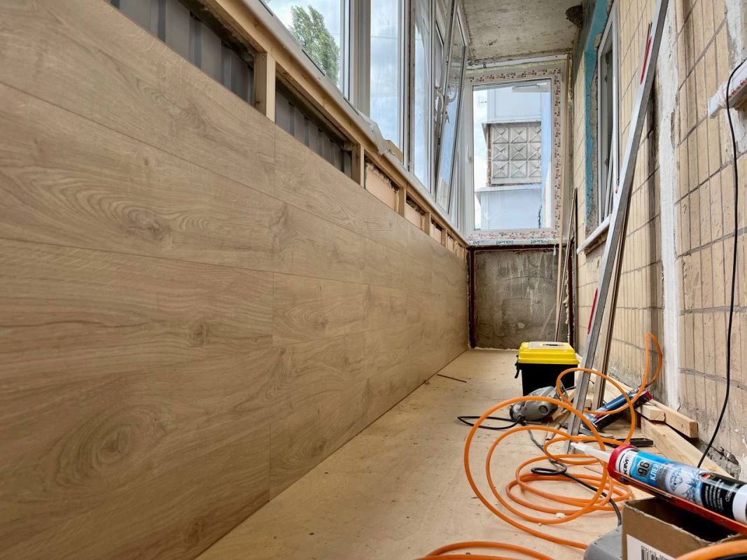 В Белгороде заканчивают ремонт дома, пострадавшего от падения авиабомбы