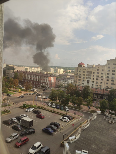 В Белгороде черный столб дыма поднялся над зданием Дома профсоюзов