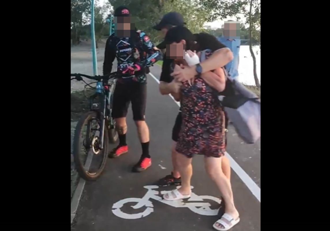 В Белгороде пьяная женщина напала на велосипедиста