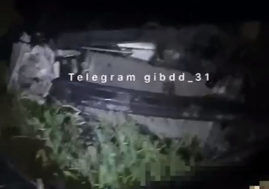 В Белгородской области водитель иномарки вылетел с дороги и разбился насмерть