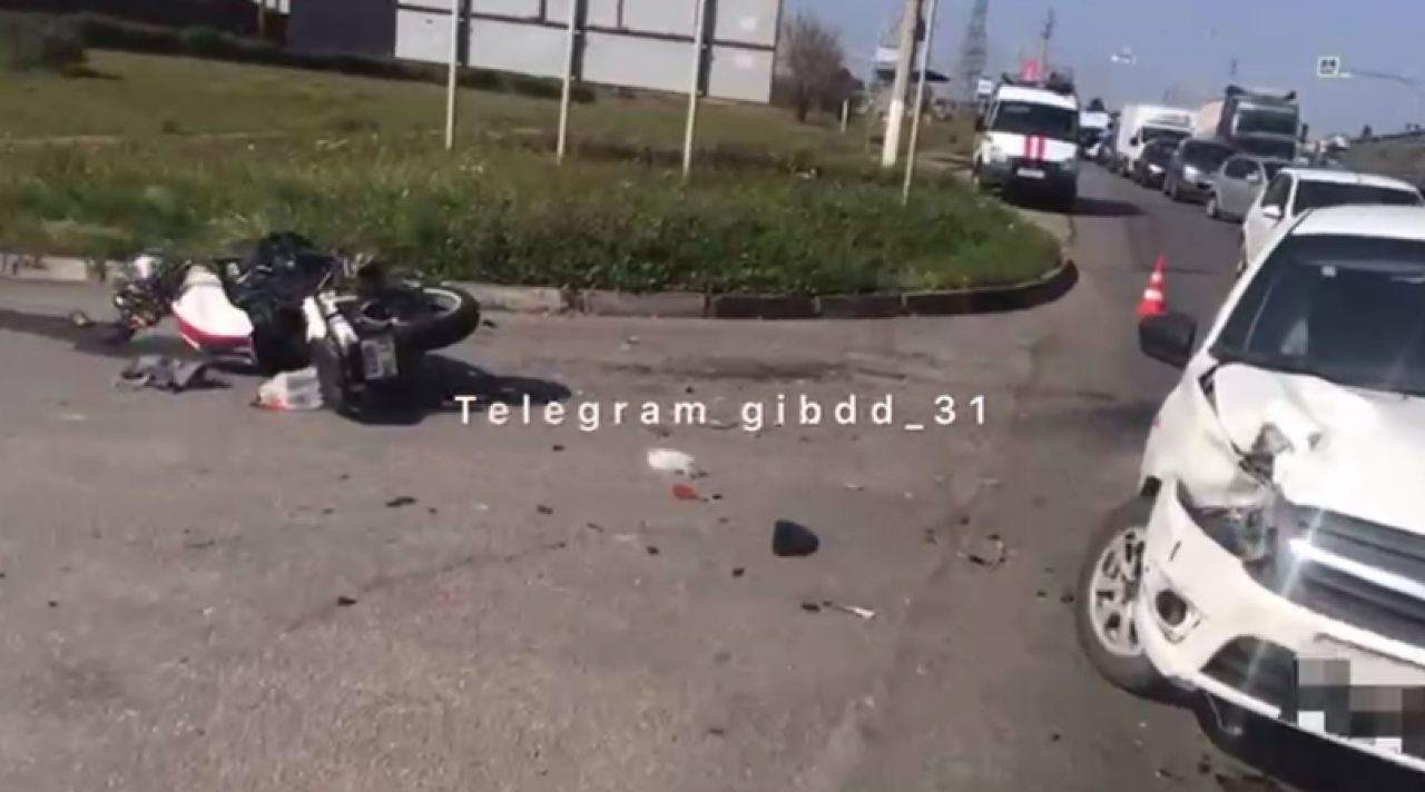 В Белгороде машина сбила мотоциклиста