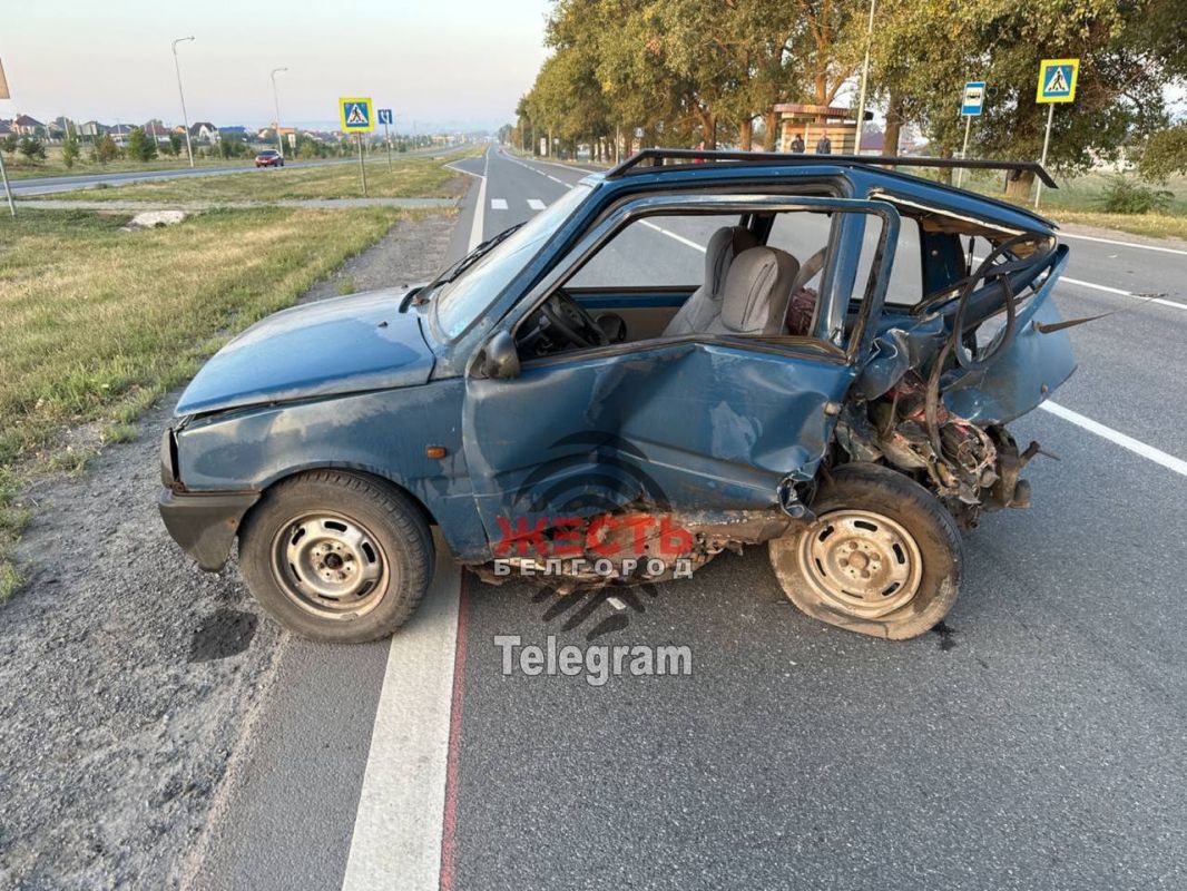 В Новосадовом в серьезном ДТП смяло «Оку»