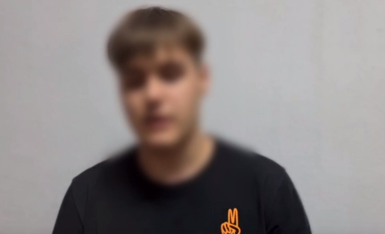 В Белгороде вандалы изуродовали остановочный комплекс