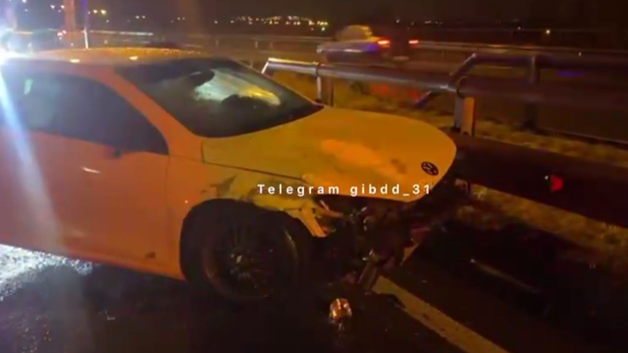 В Старом Осколе машина сбила пешехода и въехала в микроавтобус