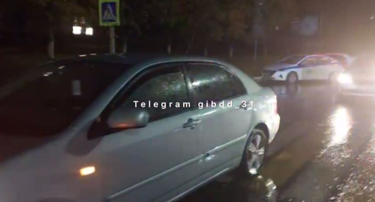 В Старом Осколе водитель иномарки сбил свою ровесницу