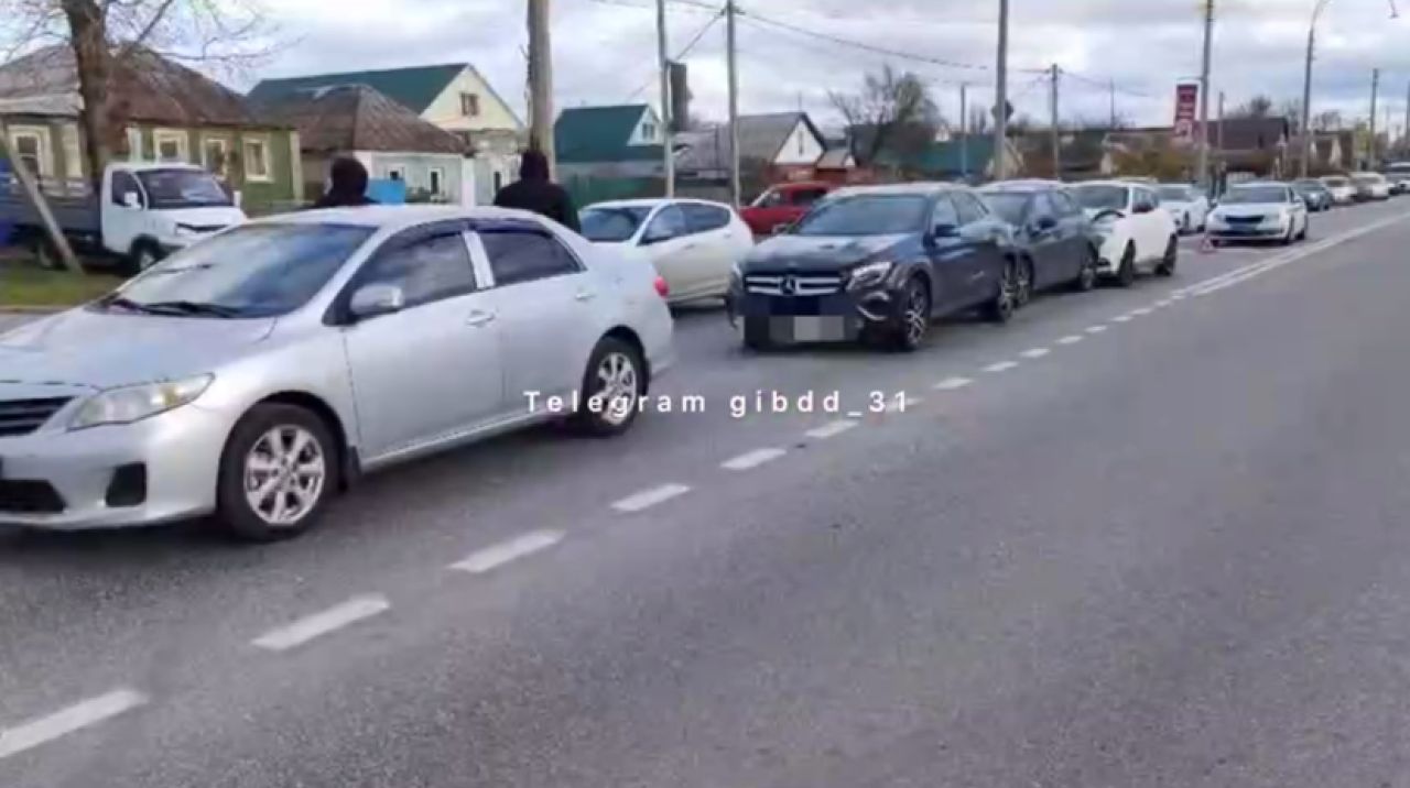 В Белгороде в массовом ДТП пострадала 3-летняя девочка