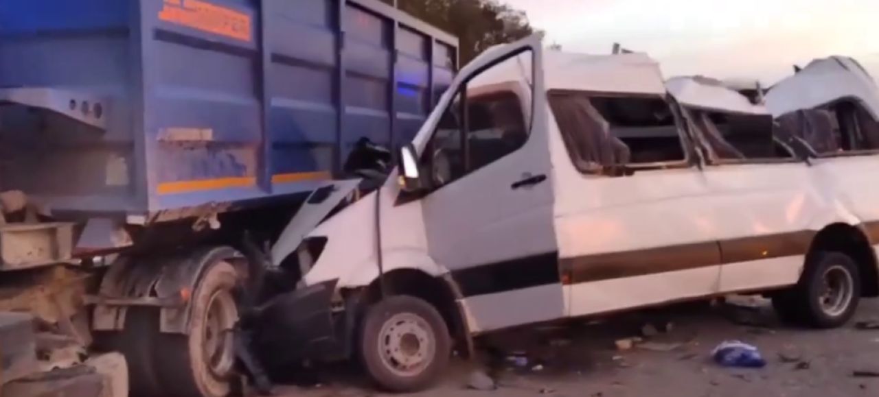 Белгородские полицейские рассказали о погибших и пострадавших в аварии с микроавтобусом