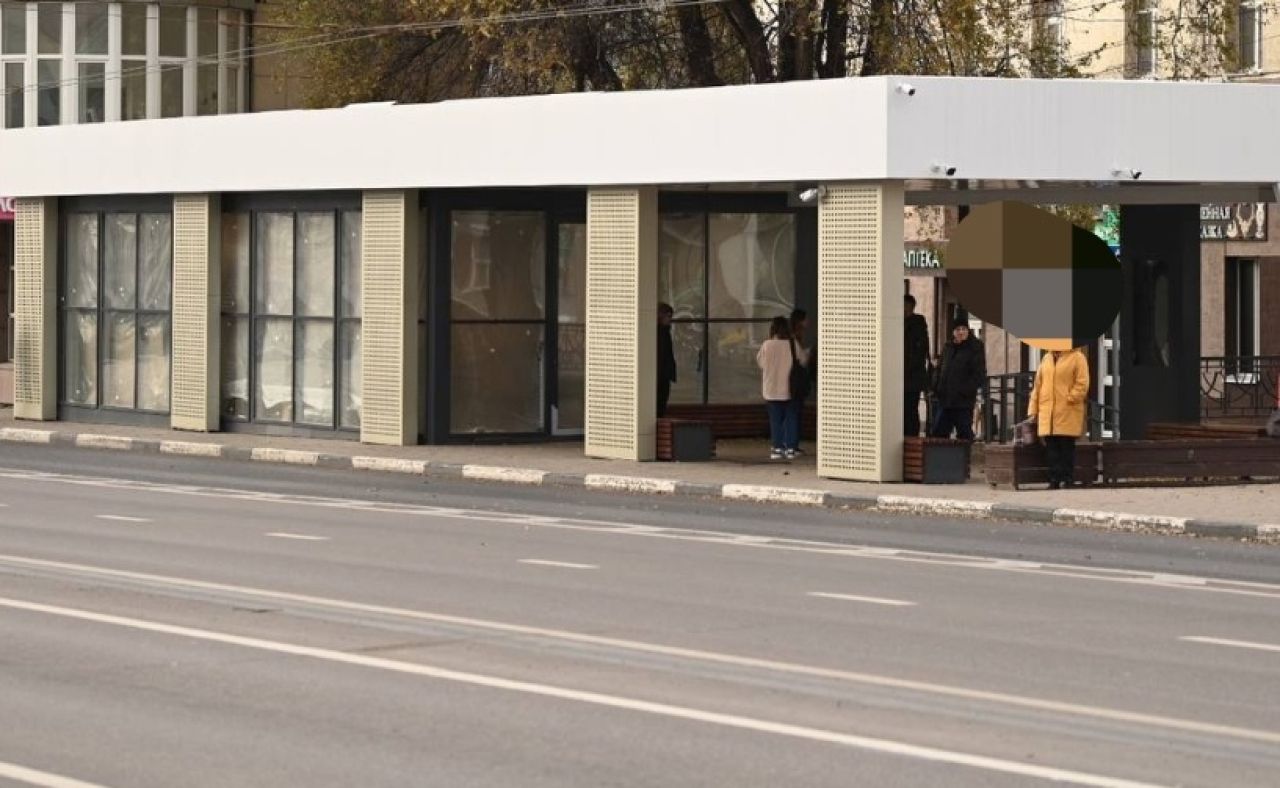 В Белгороде обновили остановочный павильон на «Родине»